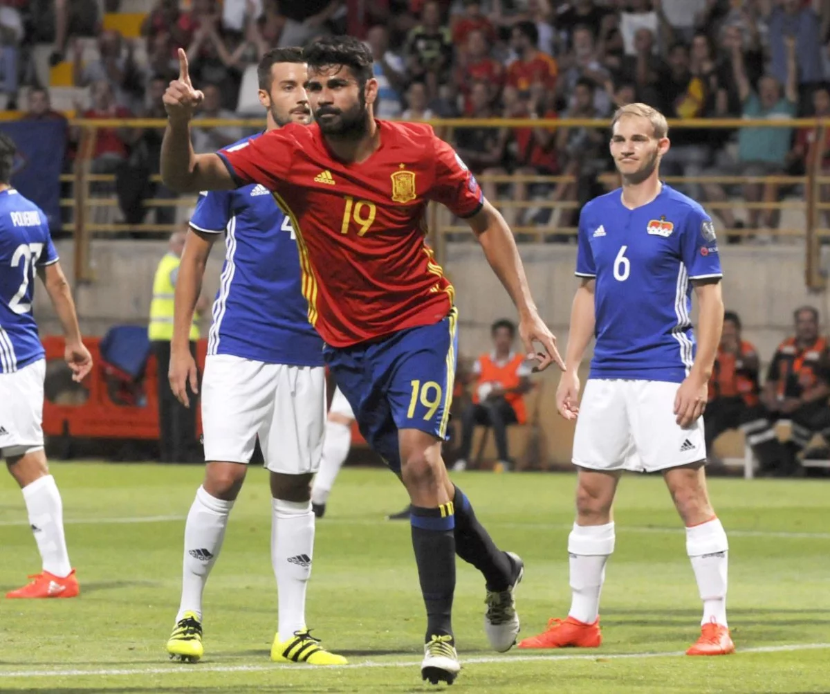 post card diego costa seleccion.webp
